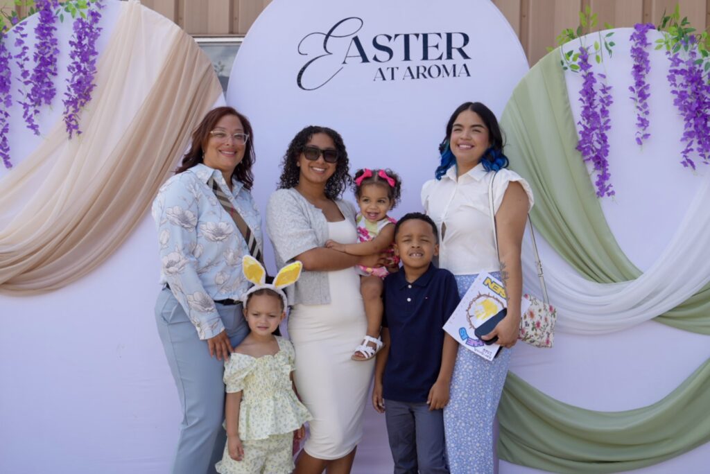Mother’s Day Service // Servicio Día de Madres